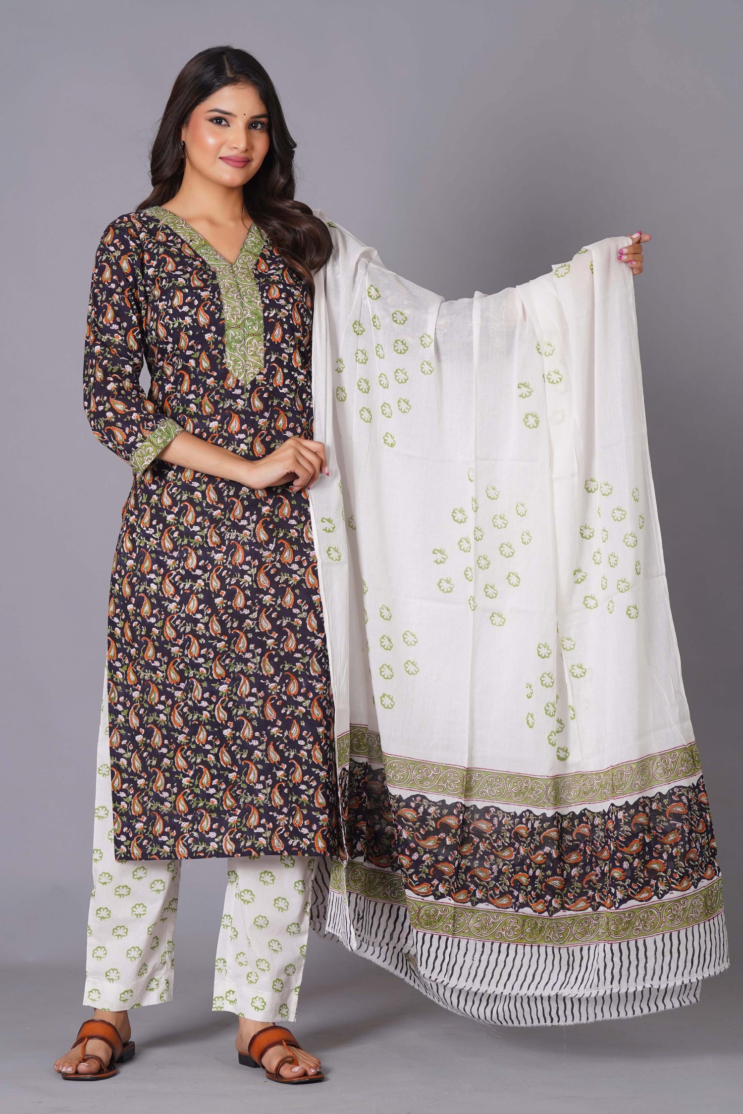 Buy Midnight Paisley Handblock Cotton Suit Set Online | HimDimWear - Himdim Wear
