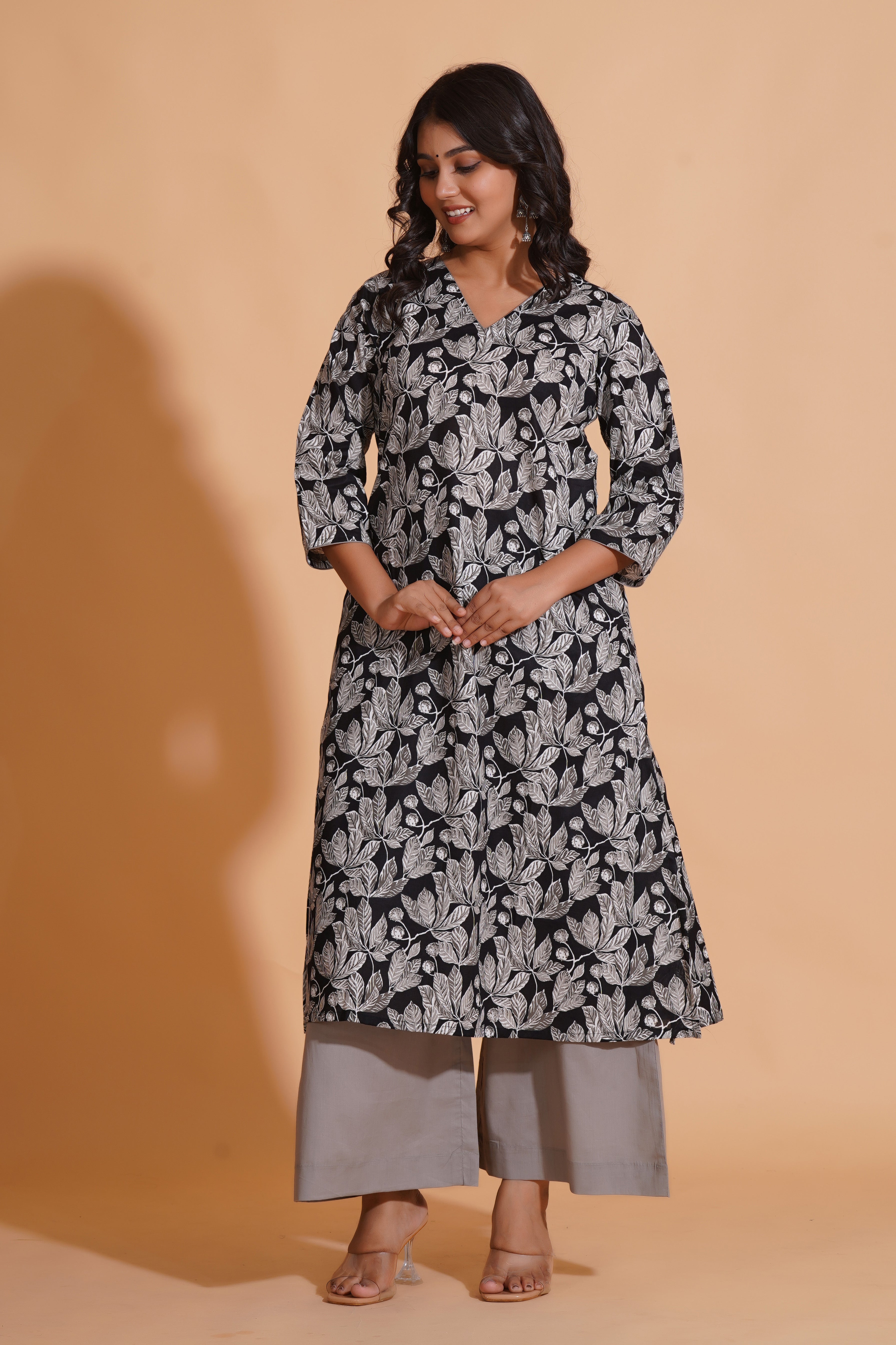 Monochrome Leaf Print Kurta Set