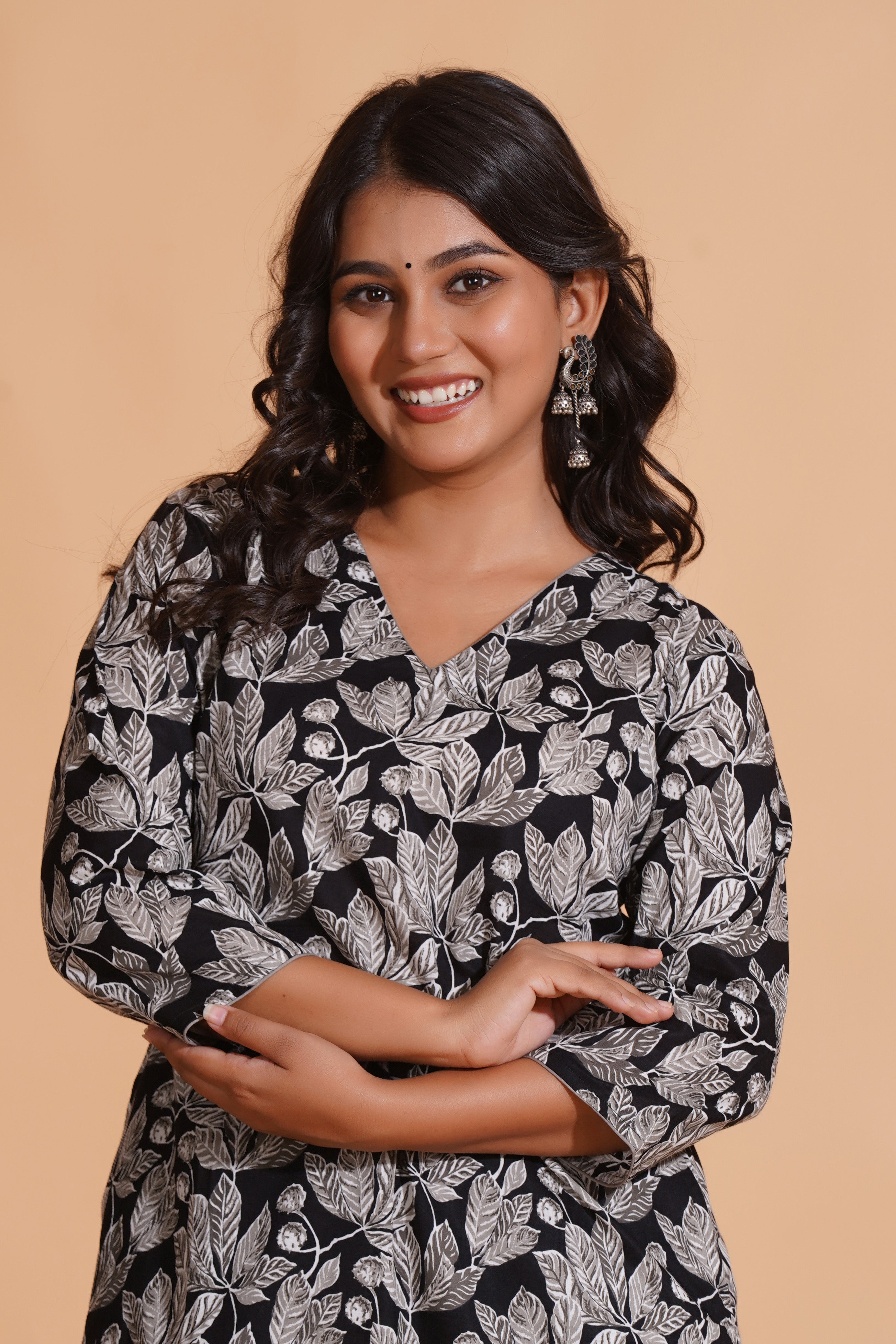 Monochrome Leaf Print Kurta Set