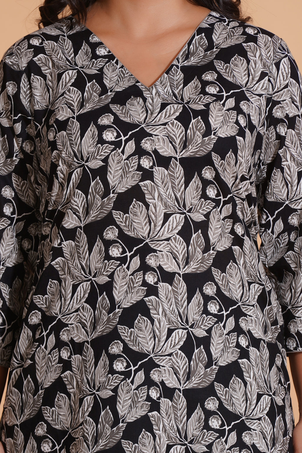 Monochrome Leaf Print Kurta Set