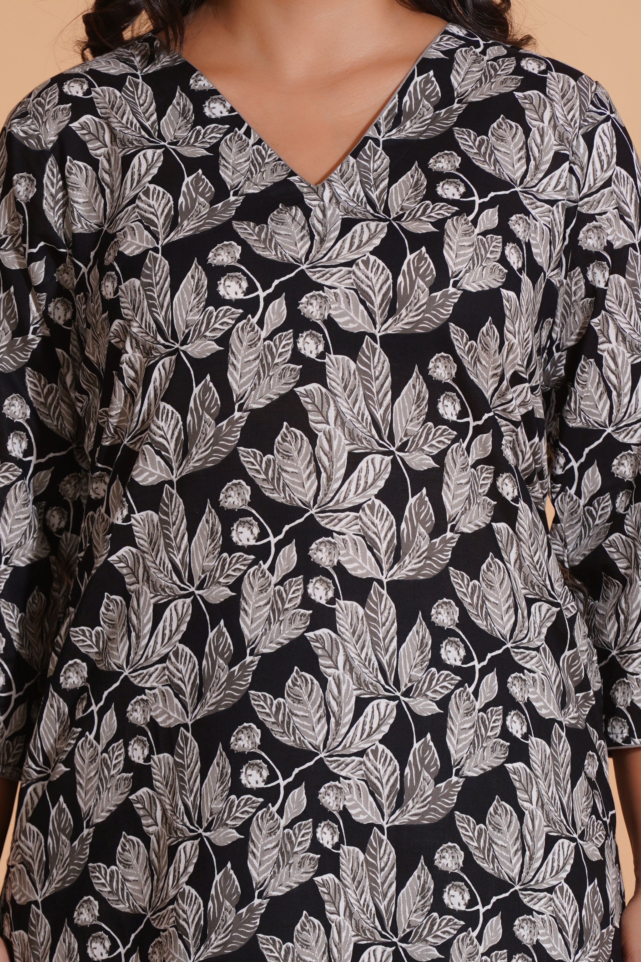 Monochrome Leaf Print Kurta Set