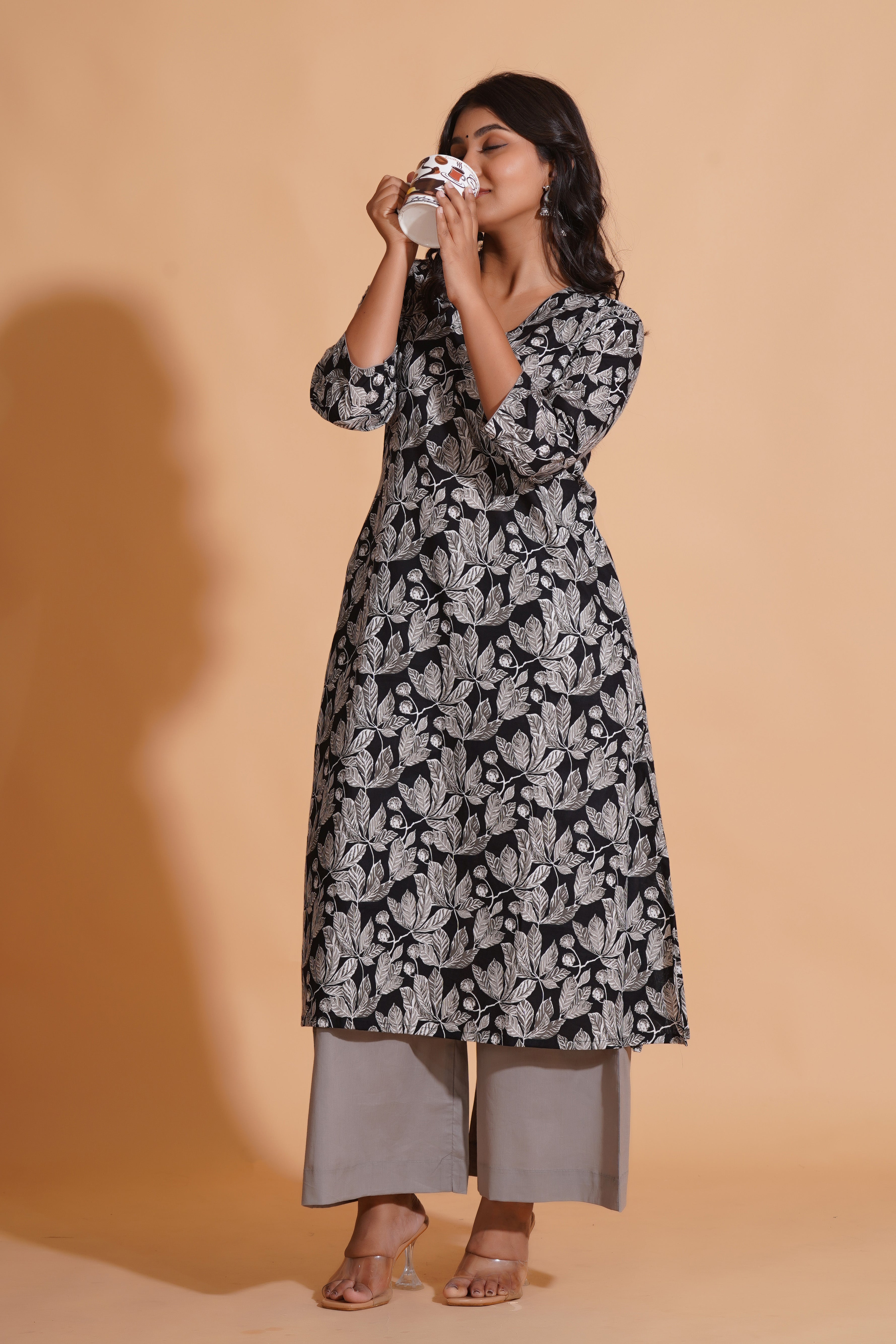 Monochrome Leaf Print Kurta Set