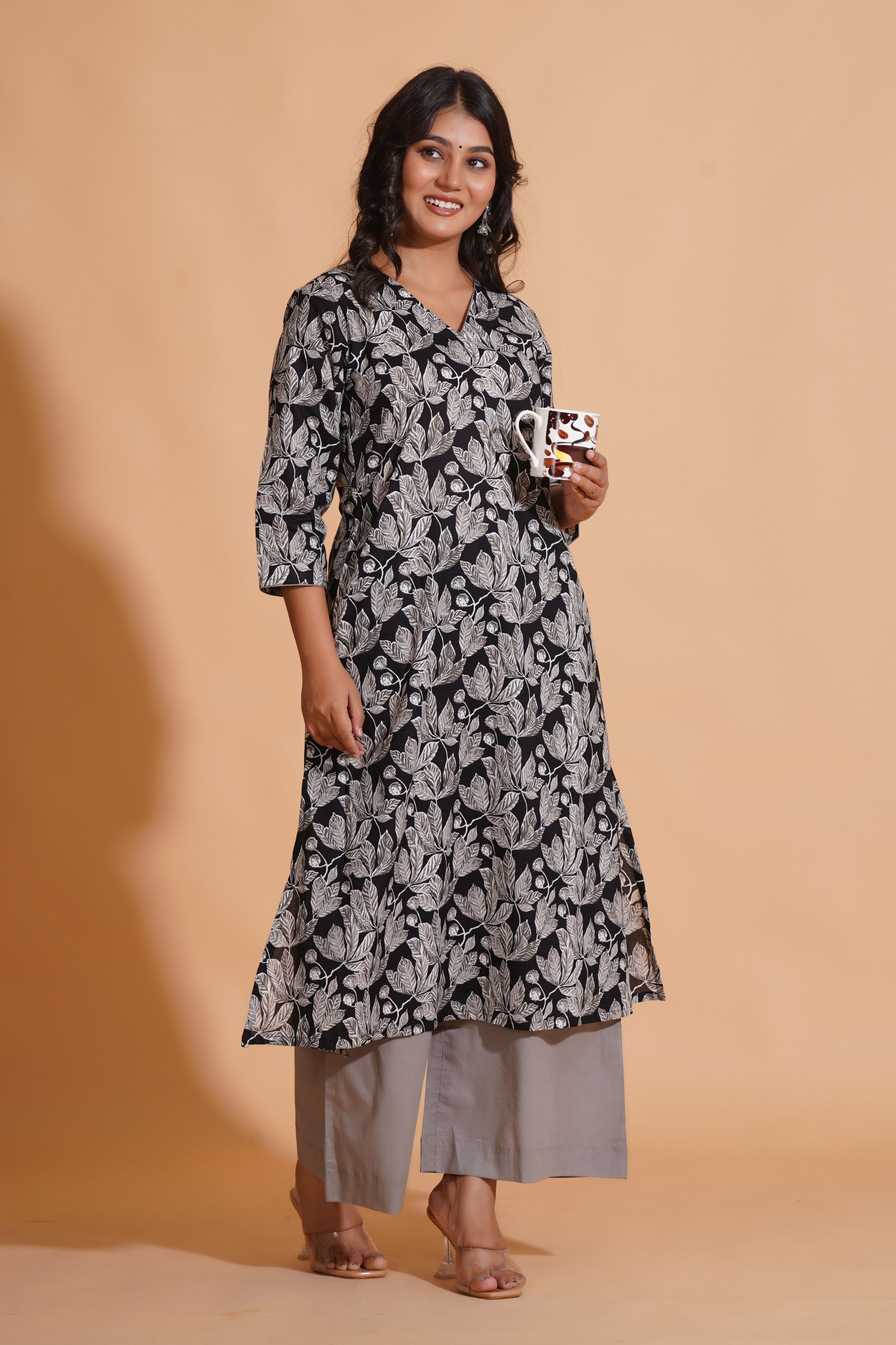 Monochrome Leaf Print Kurta Set