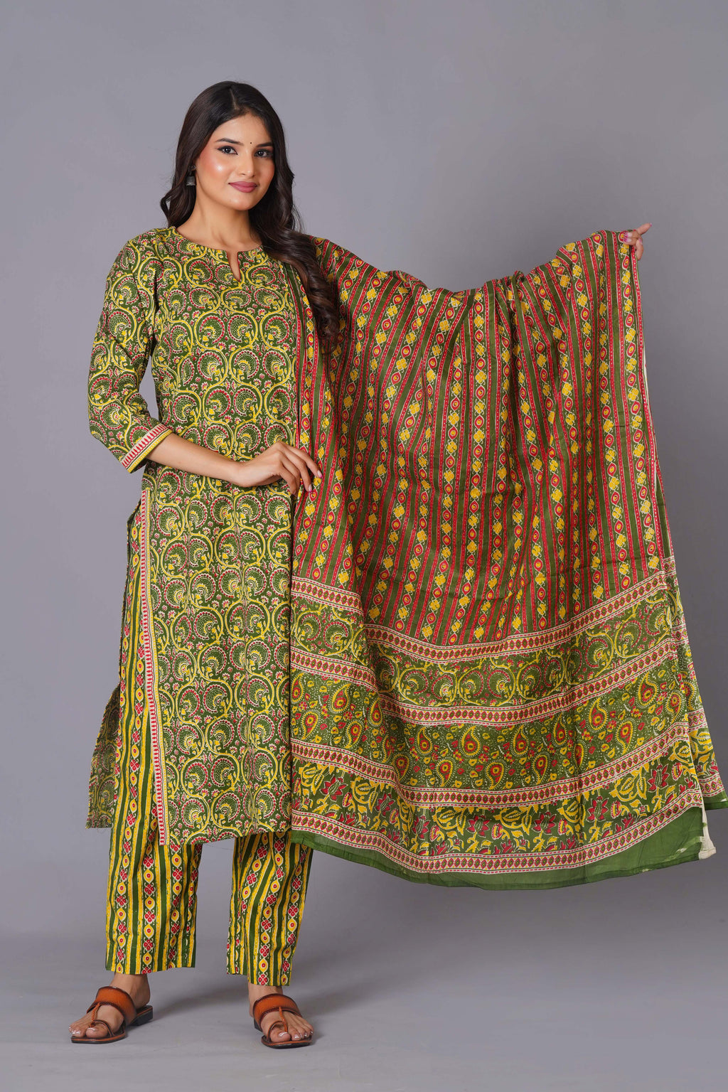Verdant Paisley Heritage Print Kurta Set