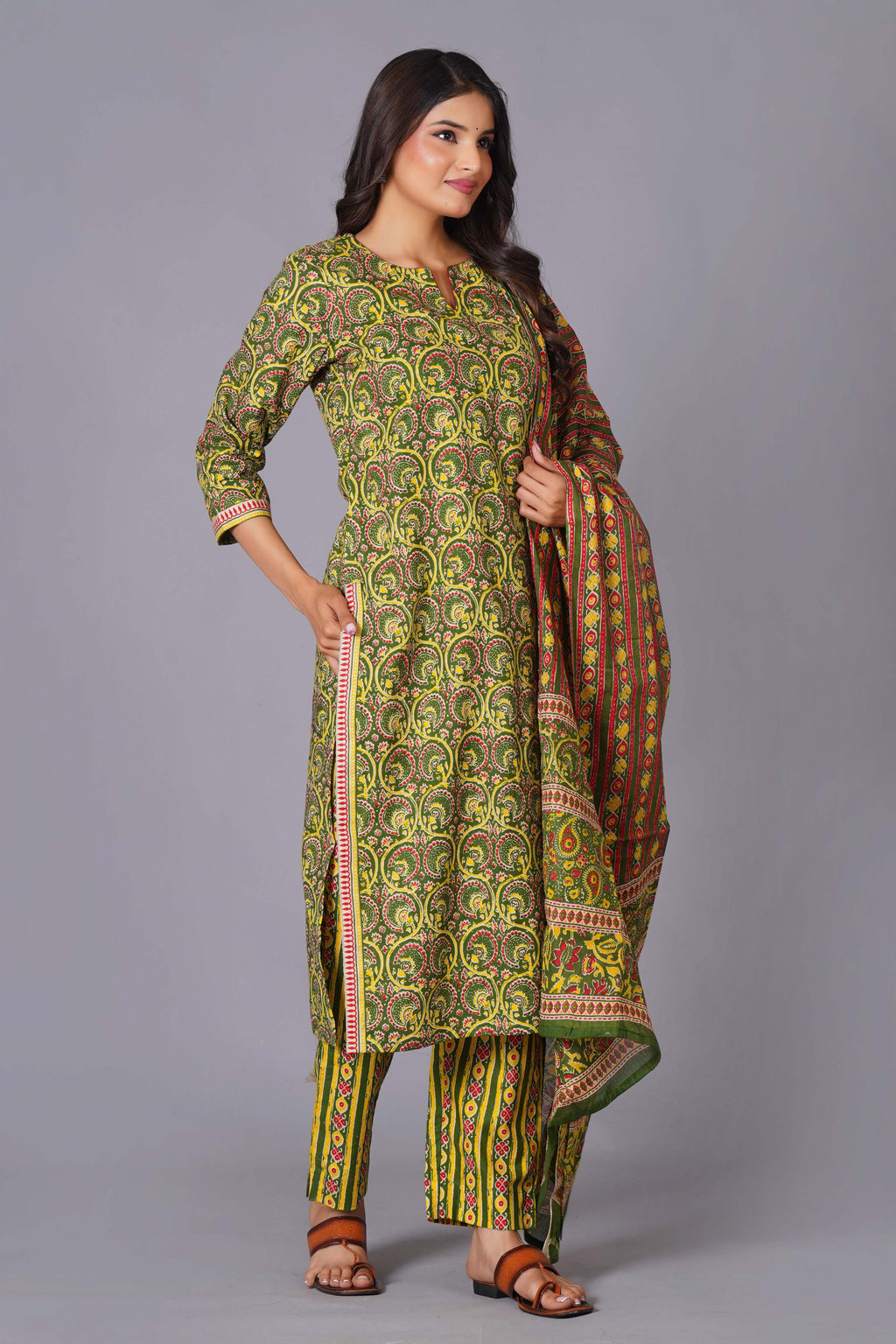 Verdant Paisley Heritage Print Kurta Set