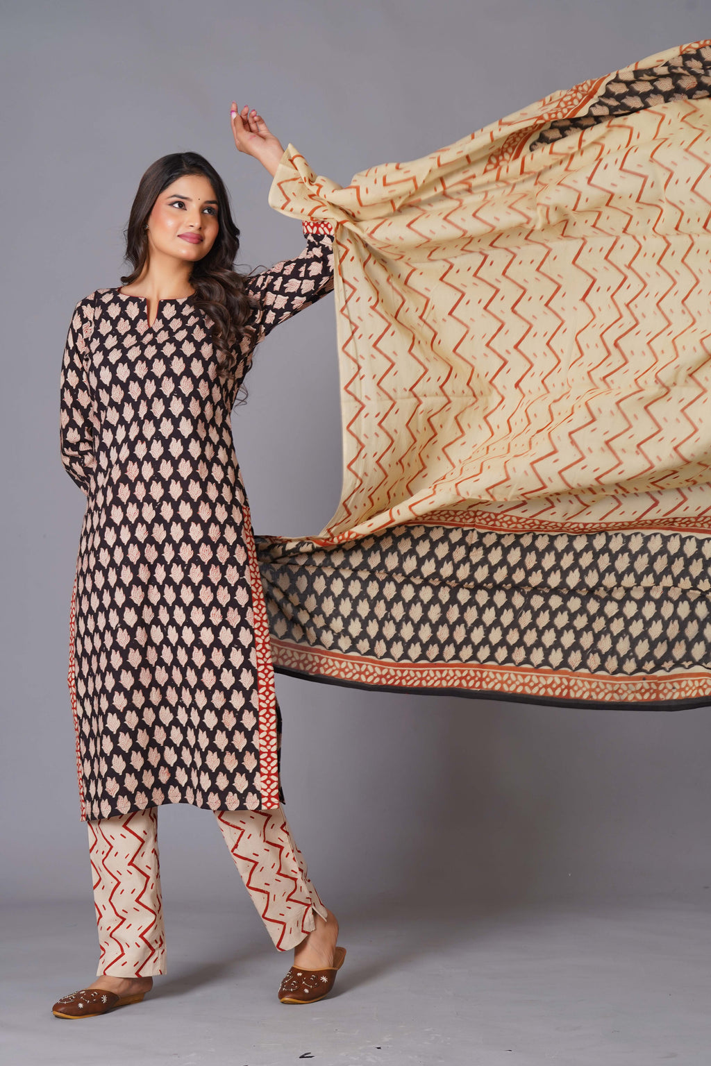 Noir Leaf Handblock Cotton Suit Set