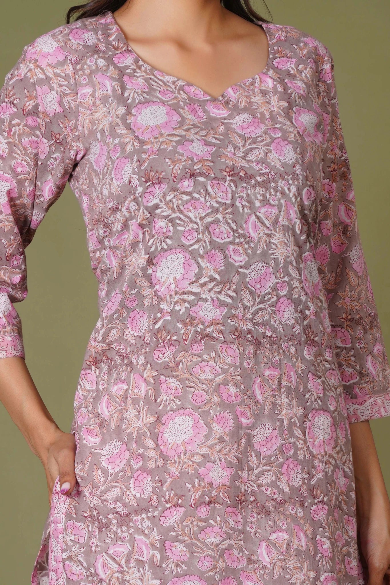 Blush Aura Handblock Floral Cotton Suit Set - Himdim Wear