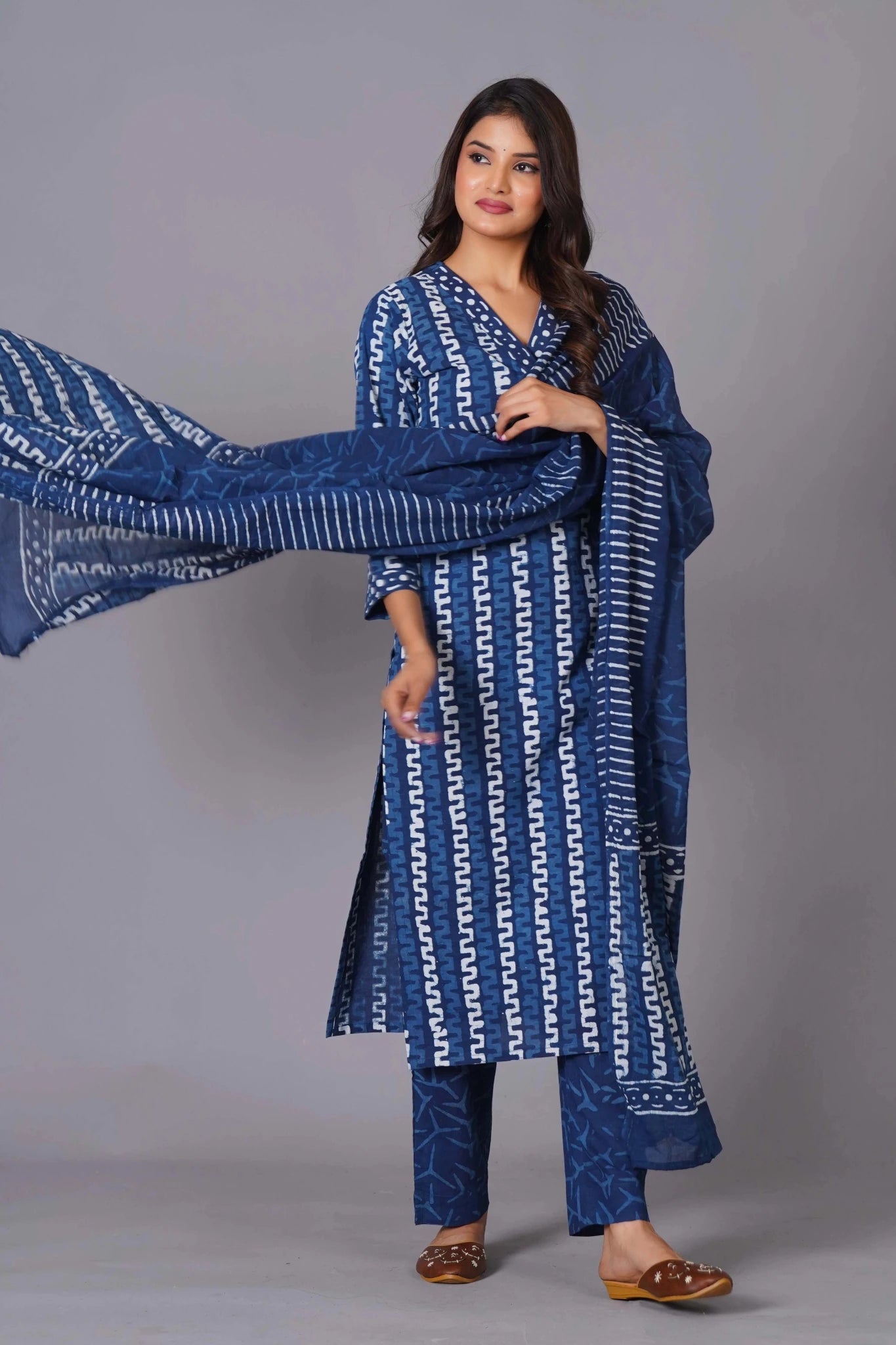 Indigo Maze Handblock Cotton Suit Set - Himdim Wear