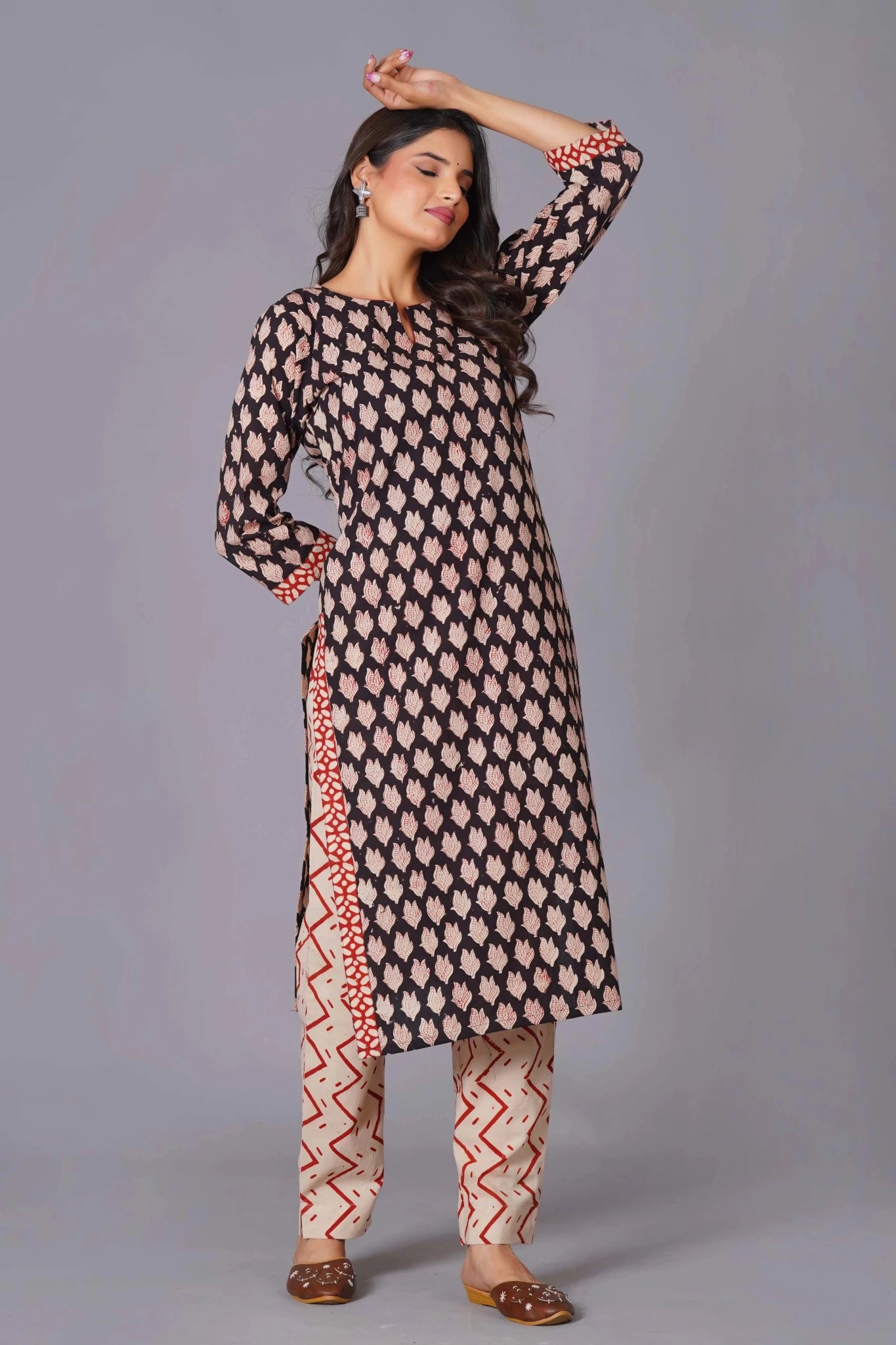 Noir Leaf Handblock Cotton Suit Set - Himdim Wear