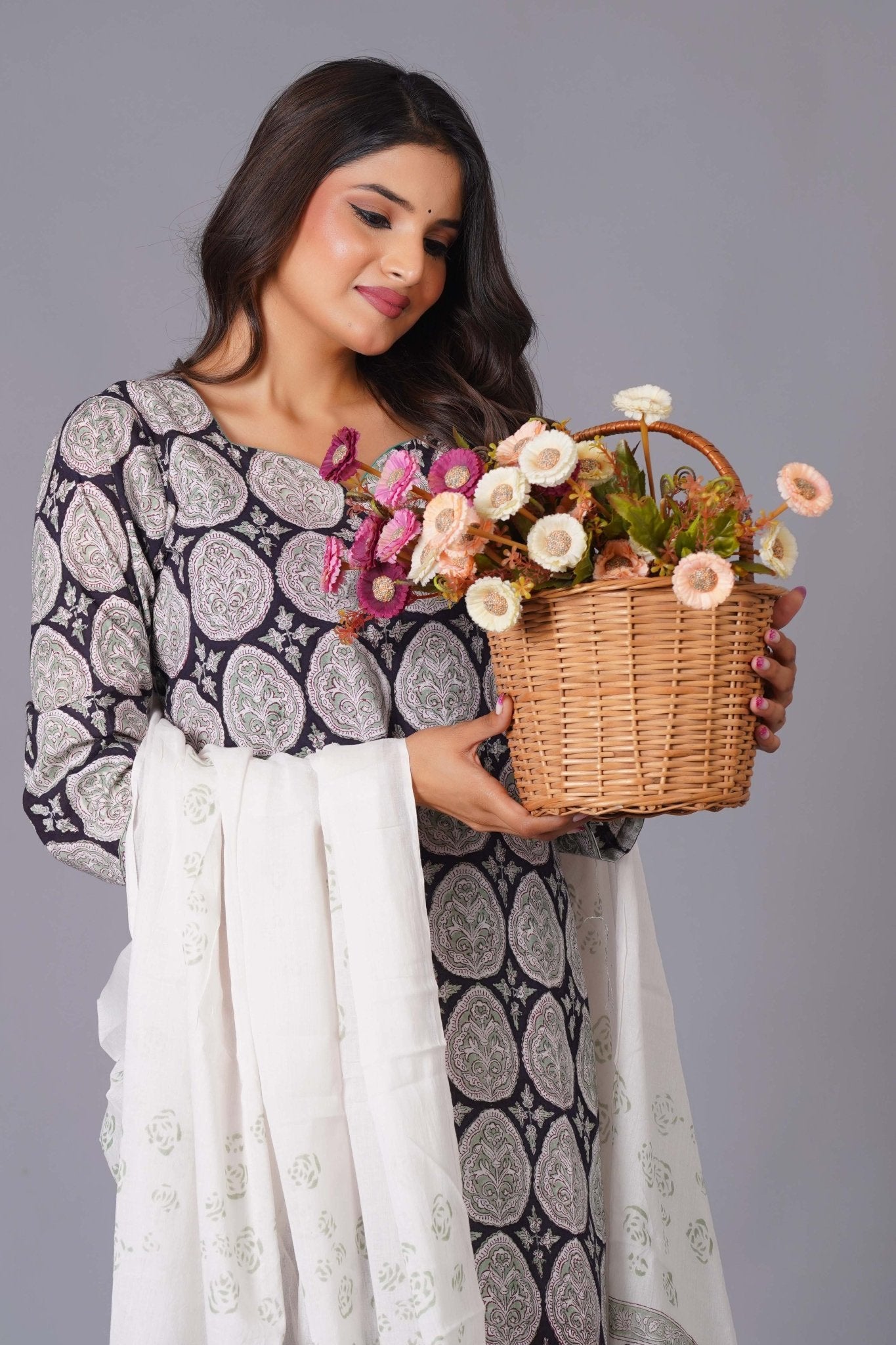 Ornate Paisley Handblock Cotton Suit Set - Himdim Wear