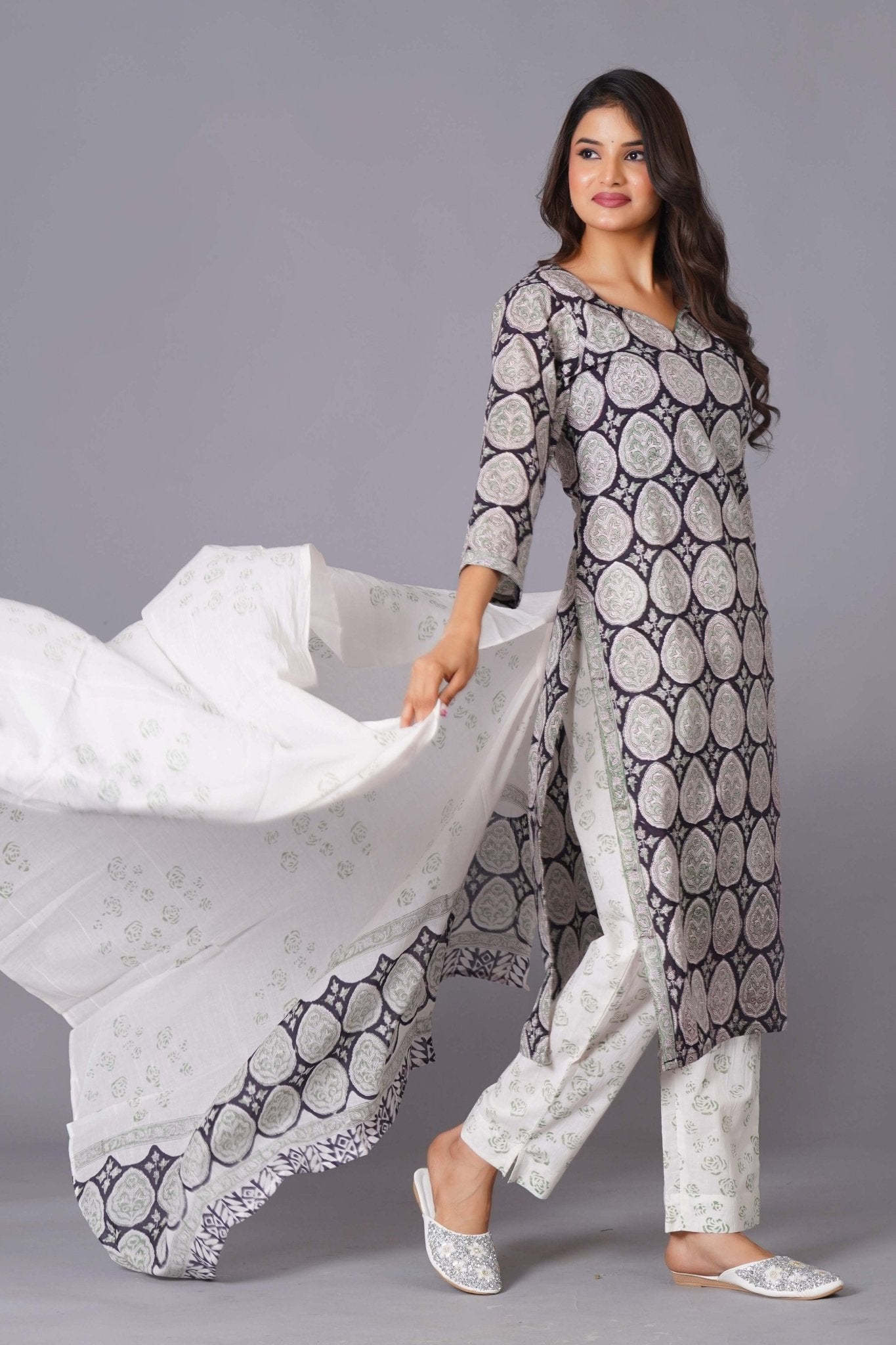 Ornate Paisley Handblock Cotton Suit Set - Himdim Wear