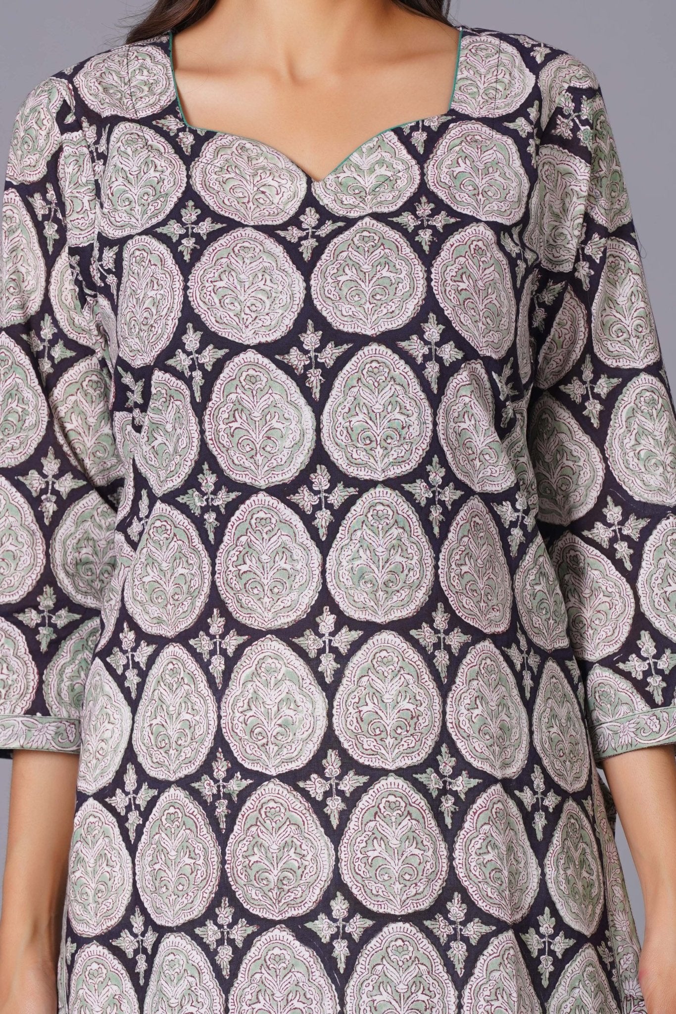 Ornate Paisley Handblock Cotton Suit Set - Himdim Wear