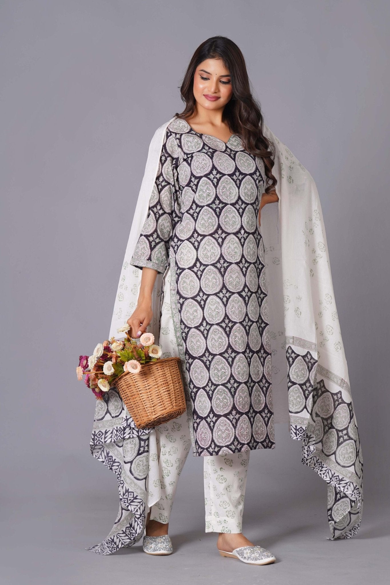 Ornate Paisley Handblock Cotton Suit Set - Himdim Wear