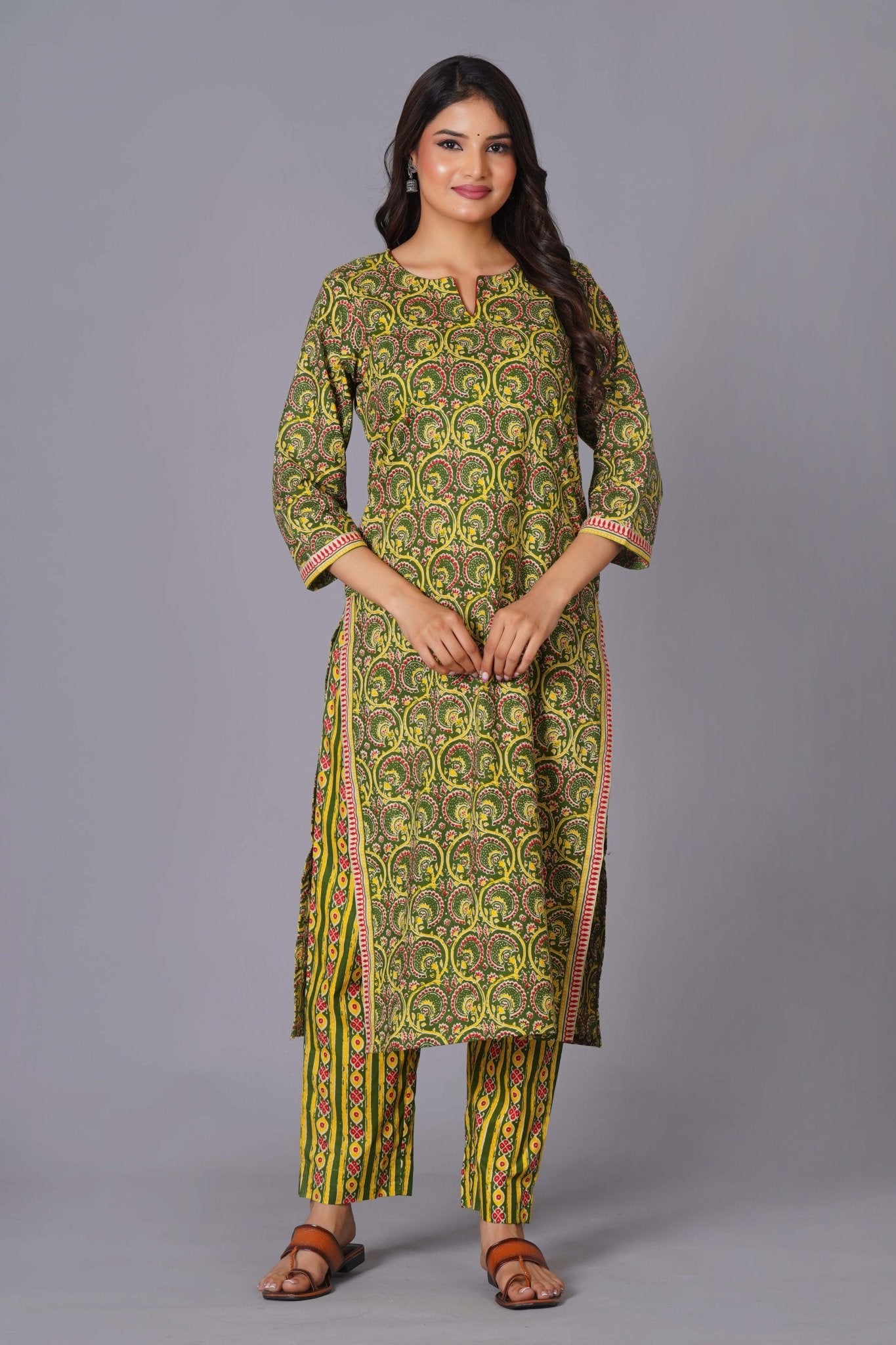 Verdant Paisley Heritage Print Kurta Set - Himdim Wear