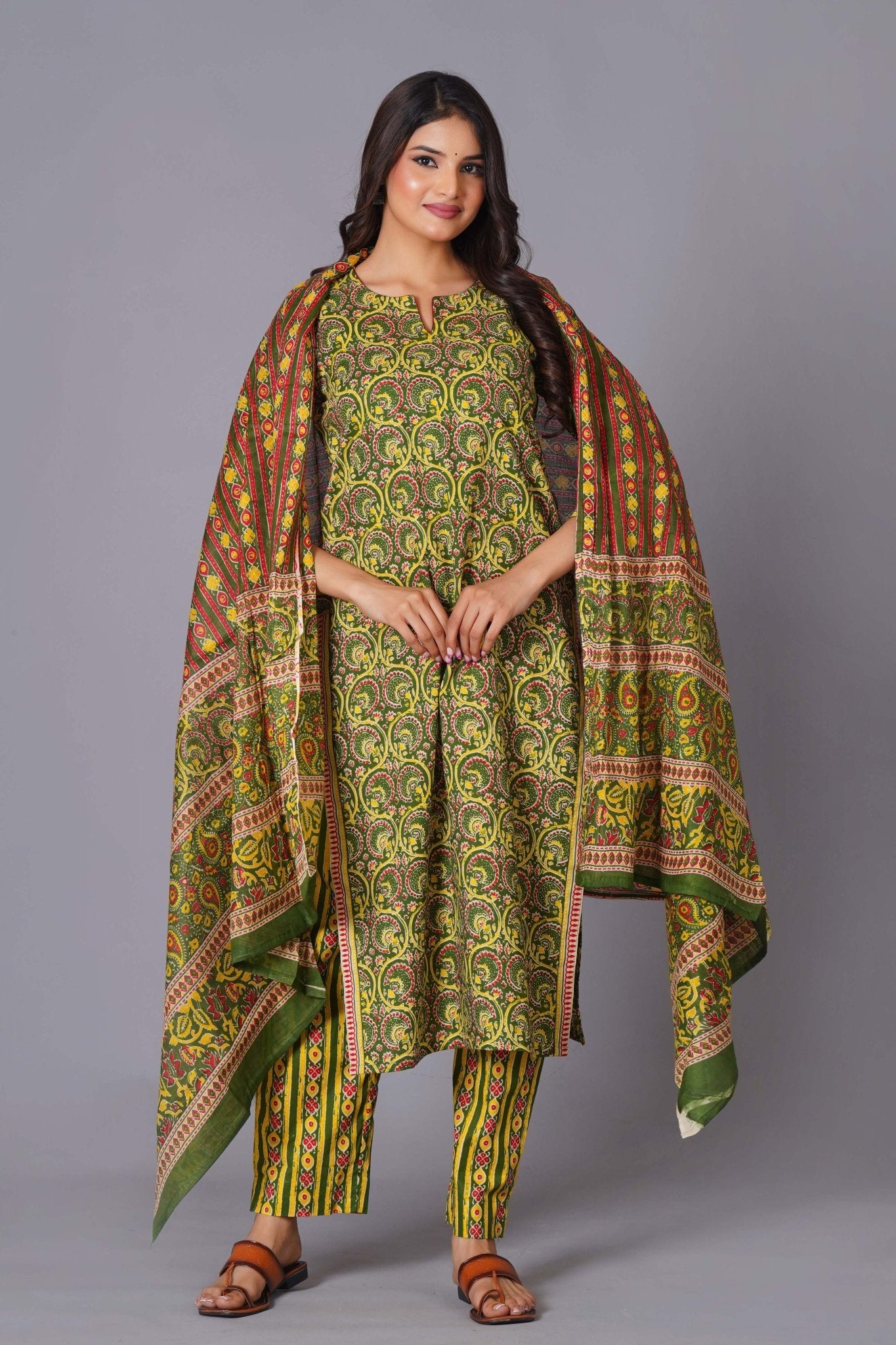 Verdant Paisley Heritage Print Kurta Set - Himdim Wear