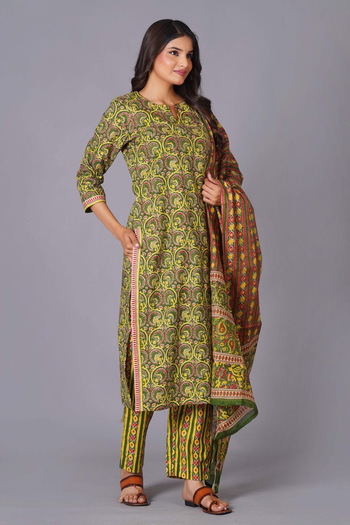 Verdant Paisley Heritage Print Kurta Set - Himdim Wear